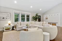 Salt Water Retreat - Image 5
