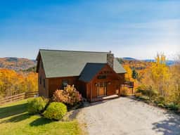 The Lookout Chalet - Image 3