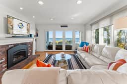 Blue Haven at Plymouth Shores - Image 3