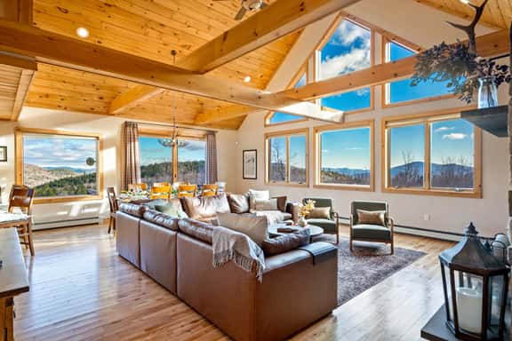 The Lookout Chalet - Image 1