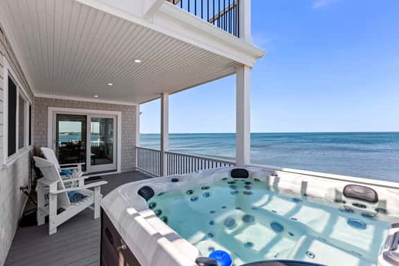 Seaside Waterfront Estate - Image 1