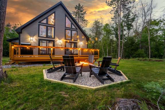 Lollapalooza Lodge - Image 1