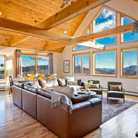 The Lookout Chalet - Image 1