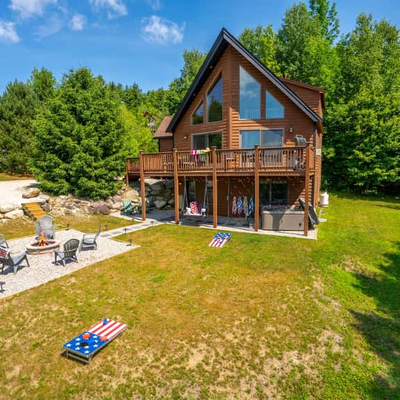 Hillside Hideaway - Image 1