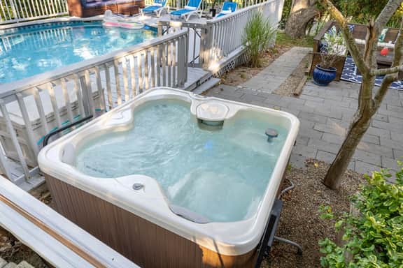 Sesuit Harbor Hideaway - Image 4