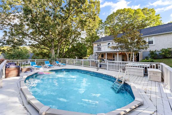 Sesuit Harbor Hideaway - Image 5