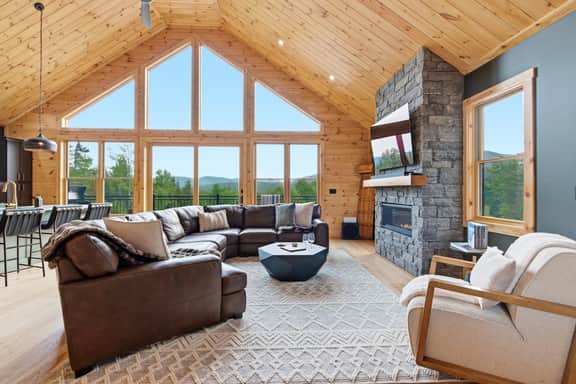 Thunder Snow Chalet - Image 2