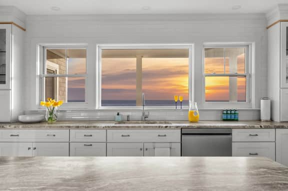 Seaside Waterfront Estate - Image 2